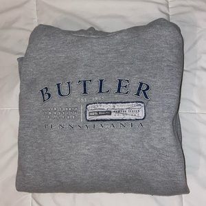 HOODIE
•Butler 1965
•Size Grey L